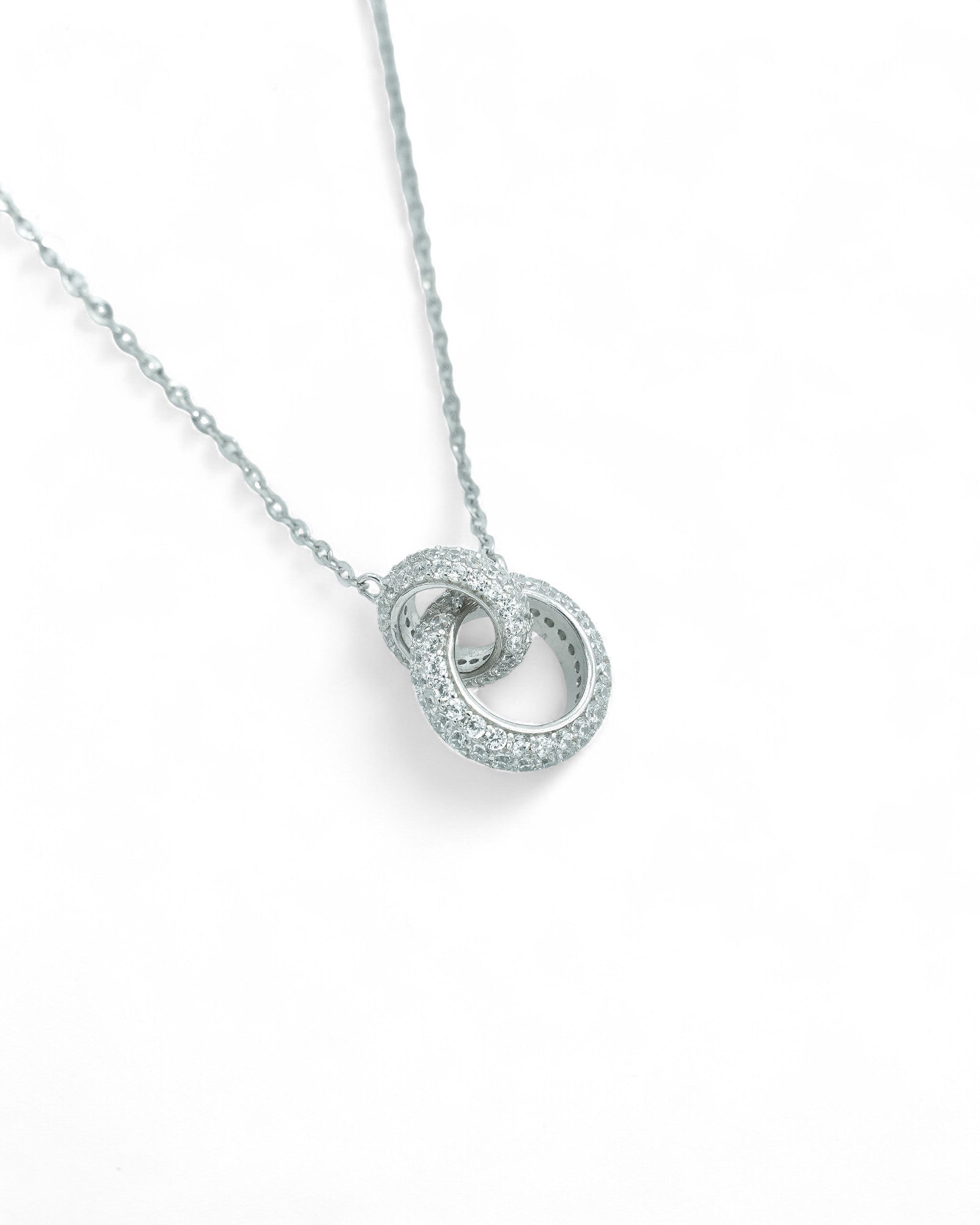 QUEEN'S HALO NECKLACE