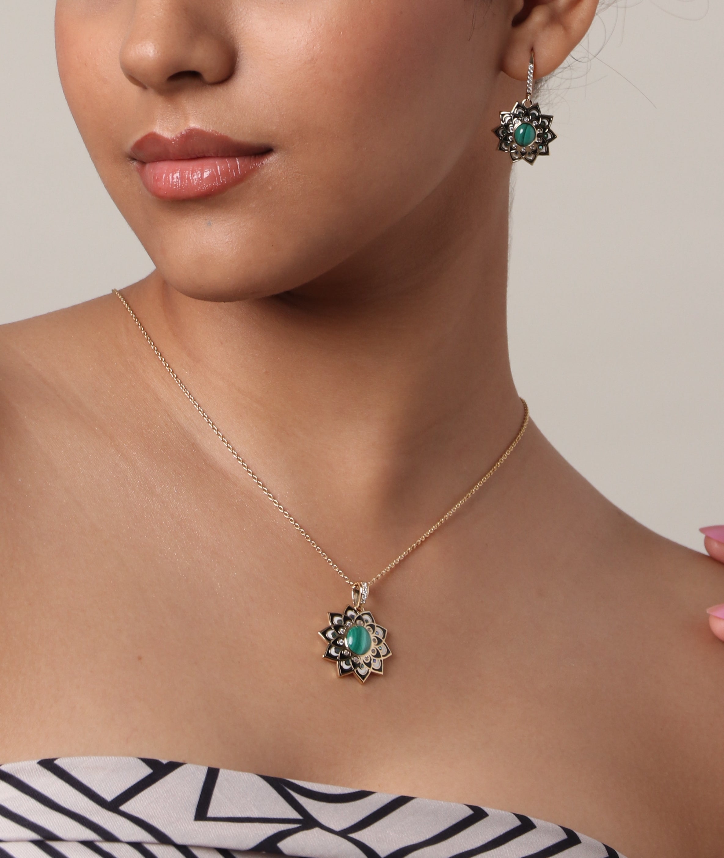 SAKURA SPARKLE PENDANT