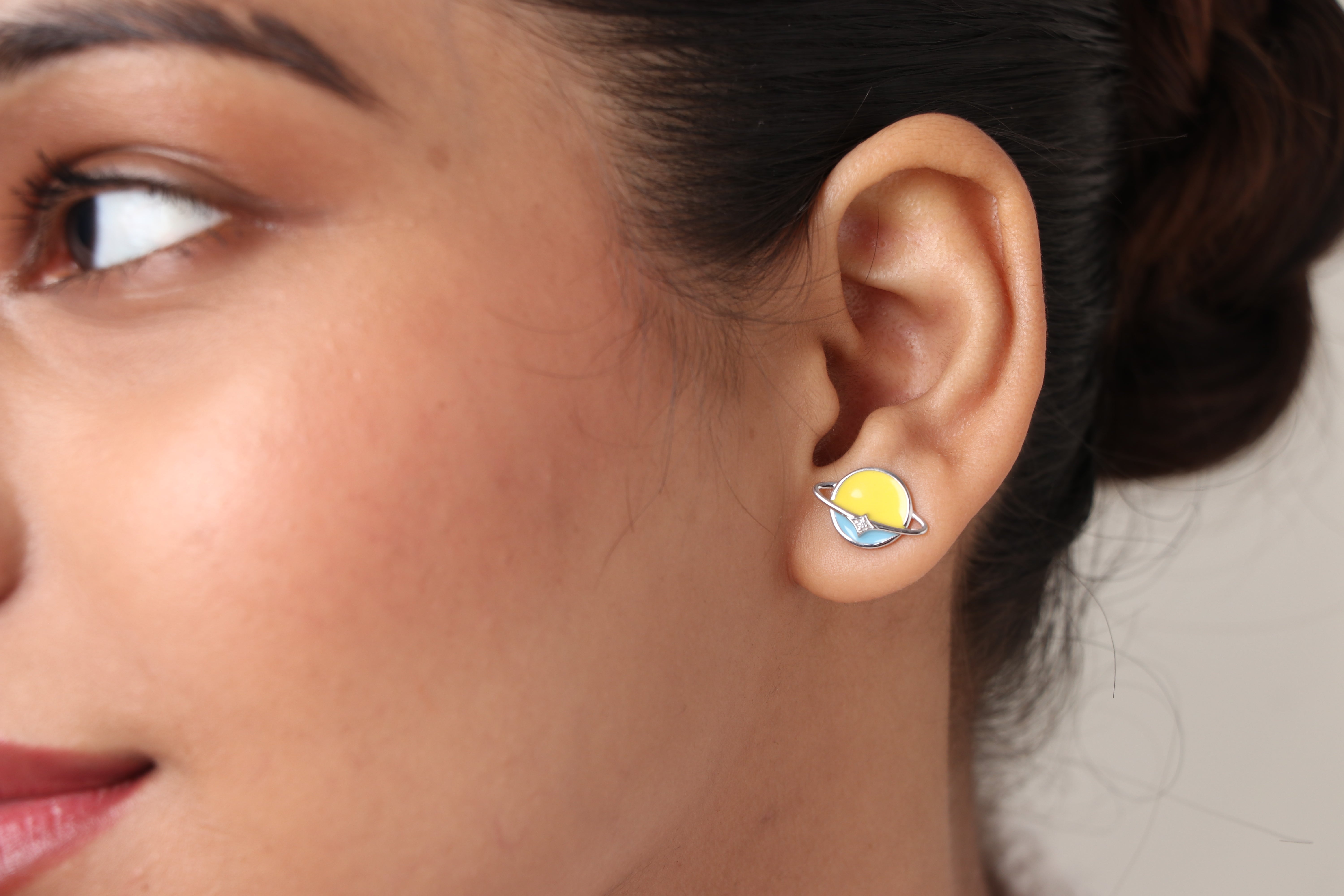PLANETARY TWINKLE EARRING